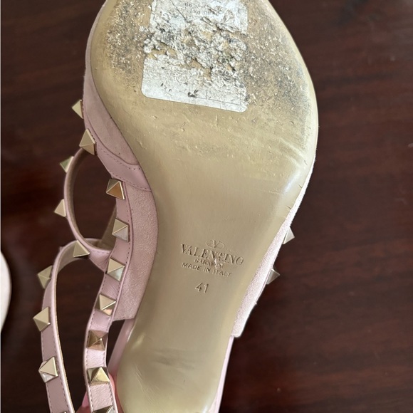 Valentino Garavani Rockstud light Pink Suede Heels size 41 made small - Picture 13 of 15